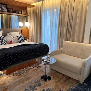 Hotel Card
