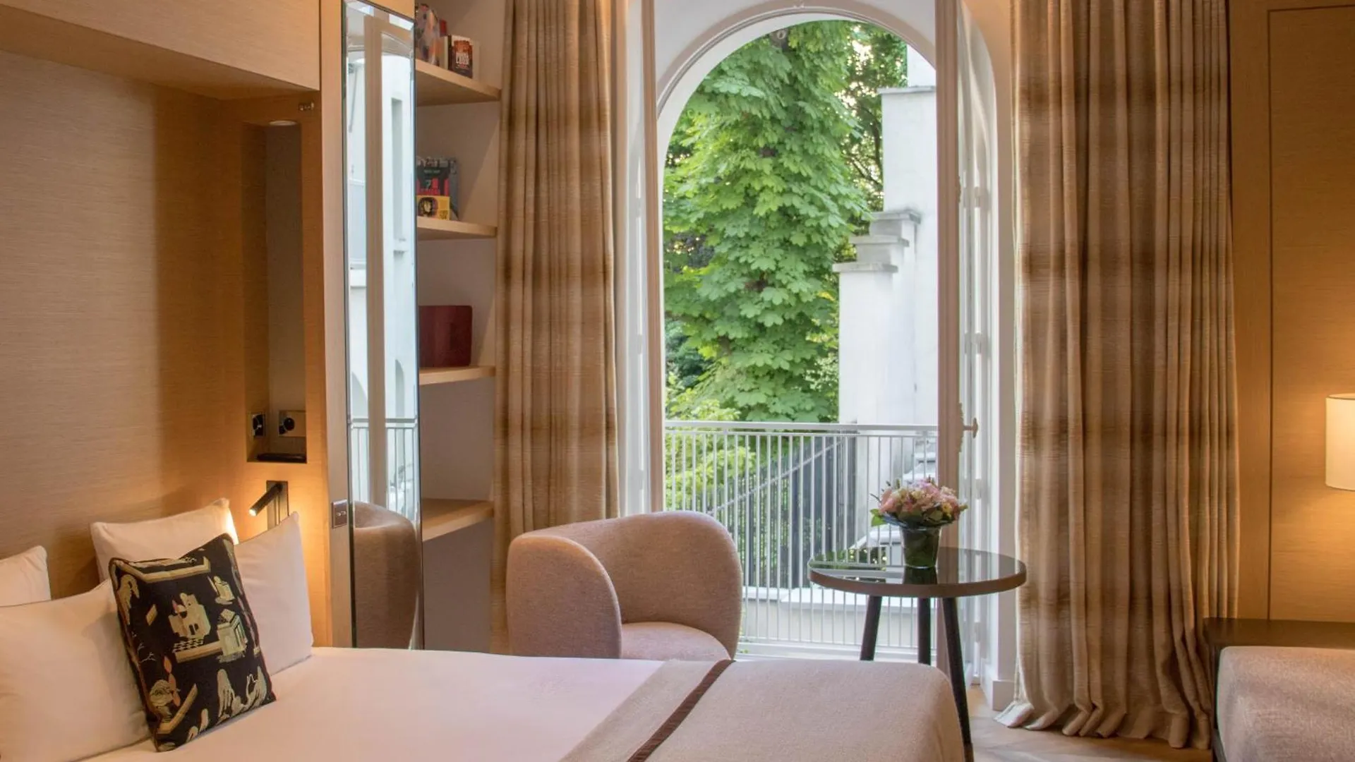 Hôtel De Sers Champs Elysées Parijs Hotel